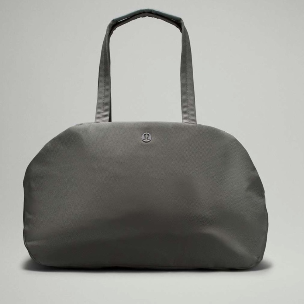 Brand New Never Used - Lululemon - Go Getter Bag 2.0 - Grey Sage - 25L.